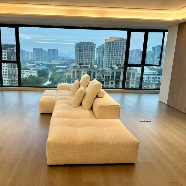 Which Group of Buyers Are Ideal for Importing Furniture from China?